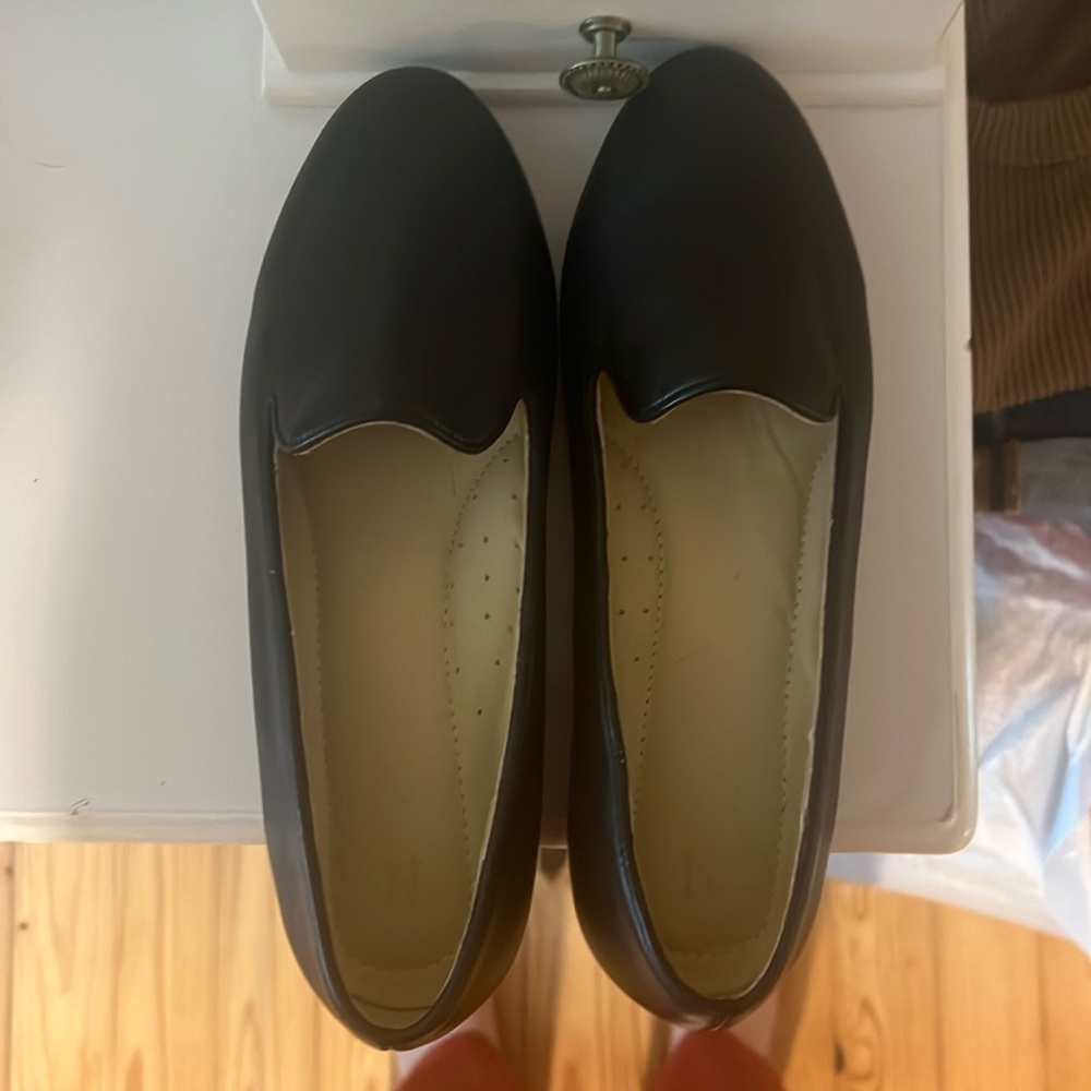 Brand new black Nisolo size 8 loafers